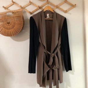 Minimal Color Block Wrap Blazer